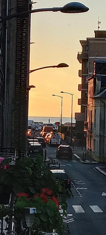 Loft En Duplex Avec Vue Sur Plage Et Chenal Dieppe Eksteriør bilde